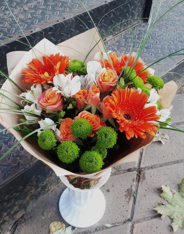 Букет цветов из: Герберы, Хризантемы, Альстромерии и Розы в Путилково