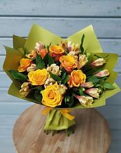 Букет цветов из:  Альстромерии и Розы в Путилково