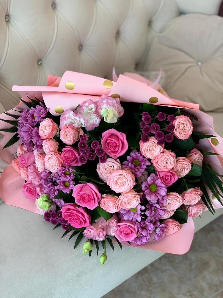 Букет цветов из: Хризантемы, Розы и Лизиантусы в Путилково