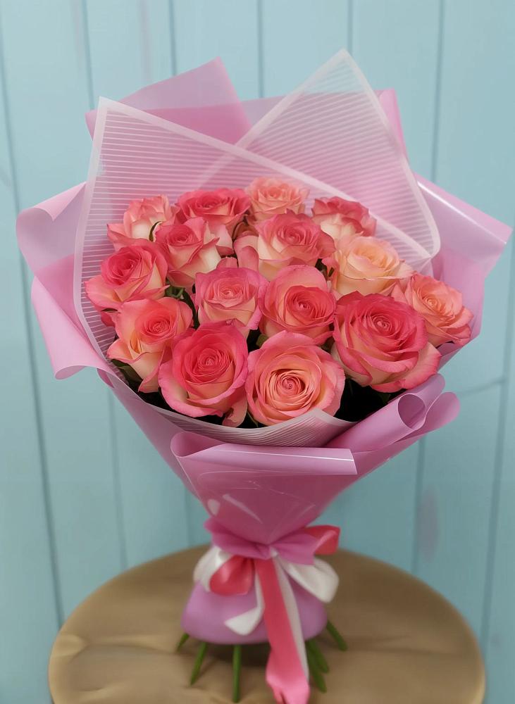 Букет 15 Розовых роз Равель в Путилково