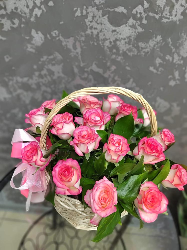 Цветочная композиция из Розы в корзине в Путилково