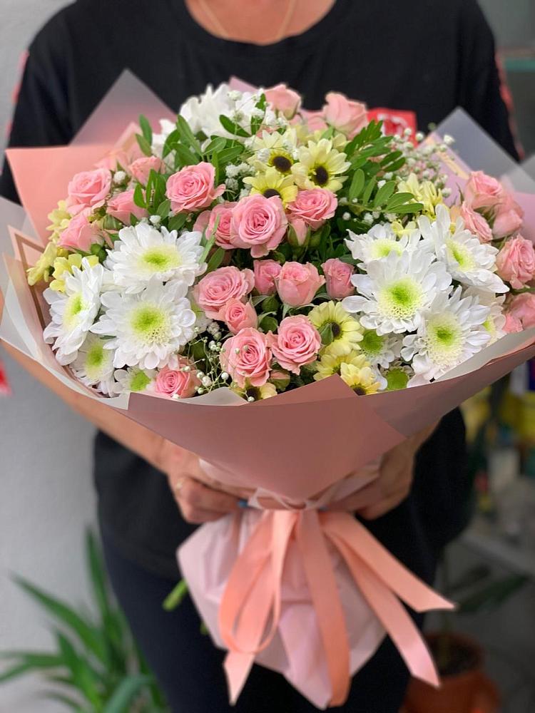 Букет цветов из: Розы и Хризантемы в Путилково