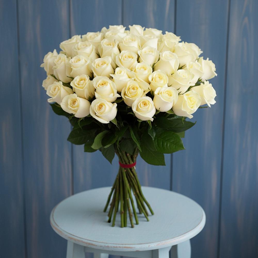 Букет 51 Белая роза Эдлесс Лав в Путилково