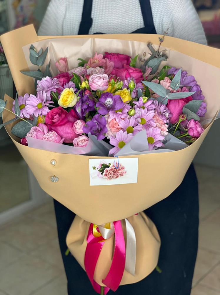 Букет цветов из: Хризантемы, Гвоздики и Альстромерии в Путилково