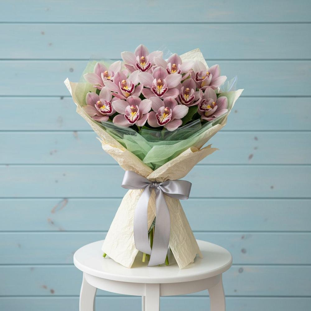 Букет цветов из: Орхидеи и Розы в Путилково