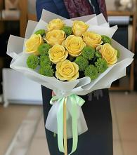 Букет цветов из:  Хризантемы и Розы в Путилково