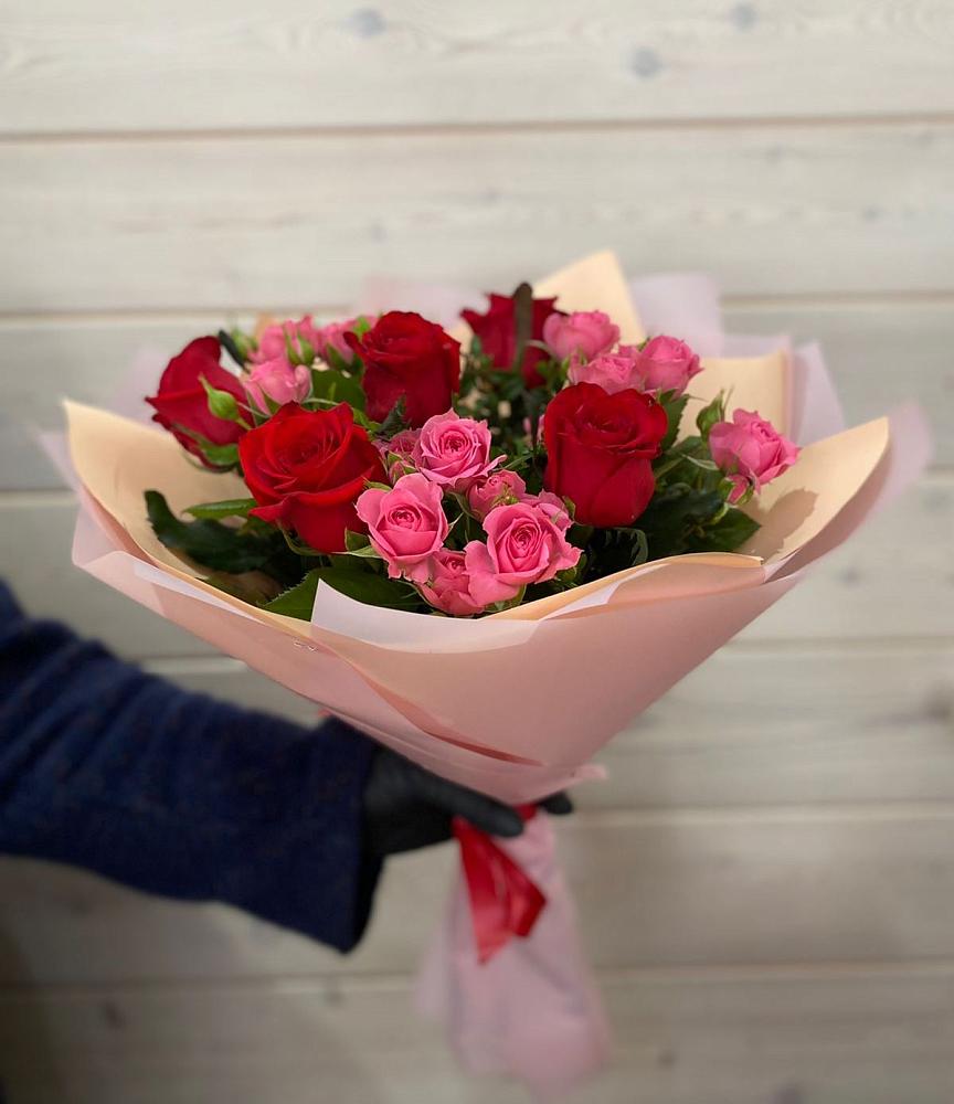 Букет цветов из: Розы в Путилково