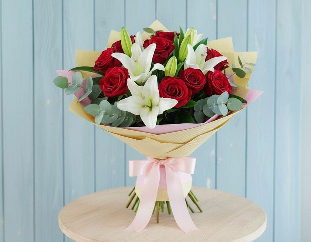 Букет цветов из: Лилии и Розы в Путилково